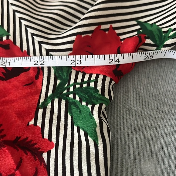 Indulge Black/White Rose Striped Blouse with Bell Sleeves and Key Hole Back 2X - Picture 8 of 11